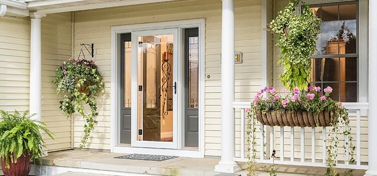 screen door installation in Sacramento